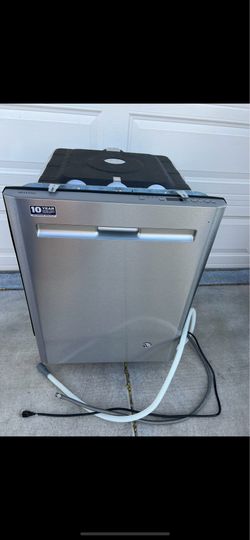 MAYTAG Fingerprint Resistance Stainless Steel Built In Dishwasher MDB8959SFZ4