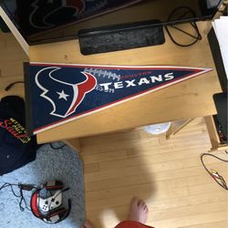 Texans And Titans Pennets Message Witch One You What 