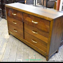Aziel Dresser of Drawers