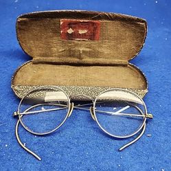 Vtg 1930’s Round Eyeglasses With Original Case