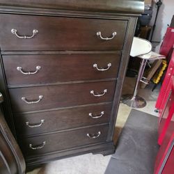 Haverty  6 Drawer Dresser Chest