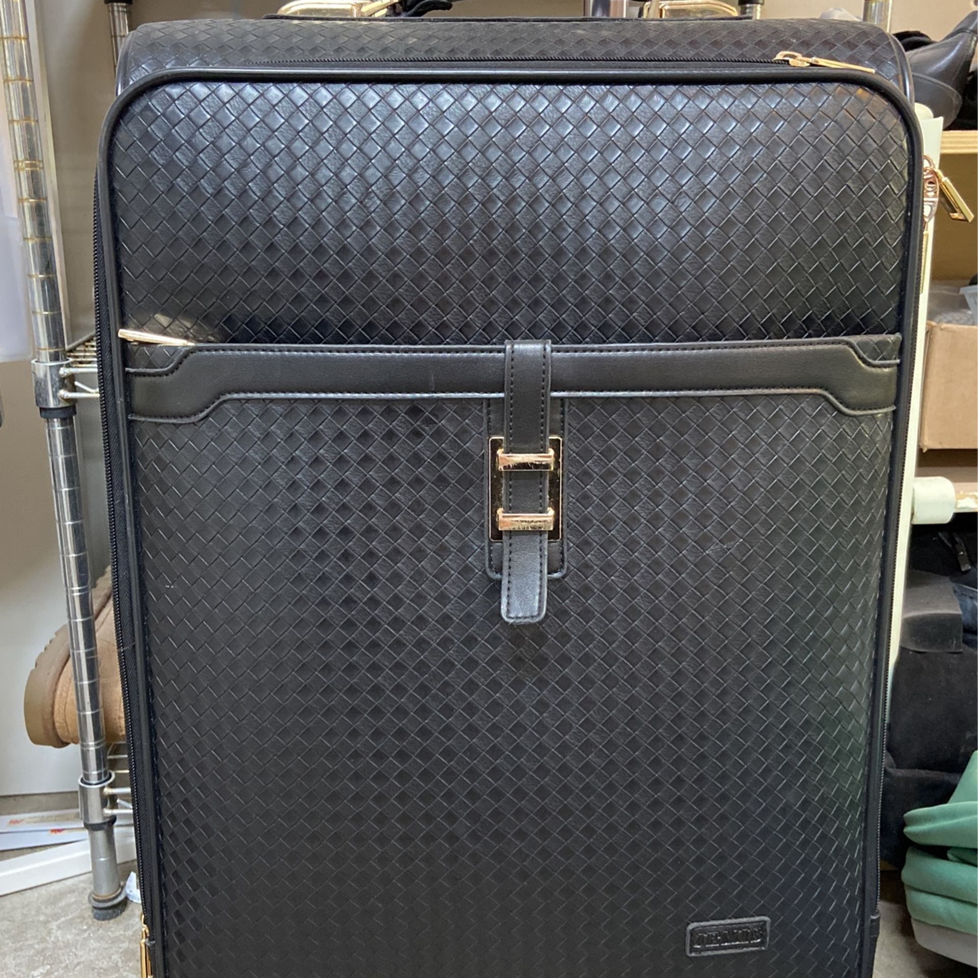 Jemis Luxury Luggage