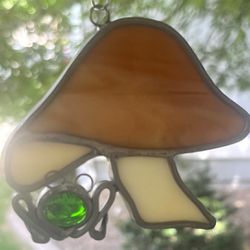 Tiffany Stained Glass Small Hand Crafted Frog And Mushroom Suncatcher (Read Description)