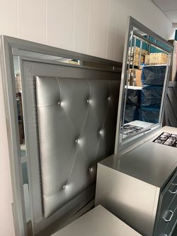 Brand new king size bedroom set&1499.financing available no credit needed