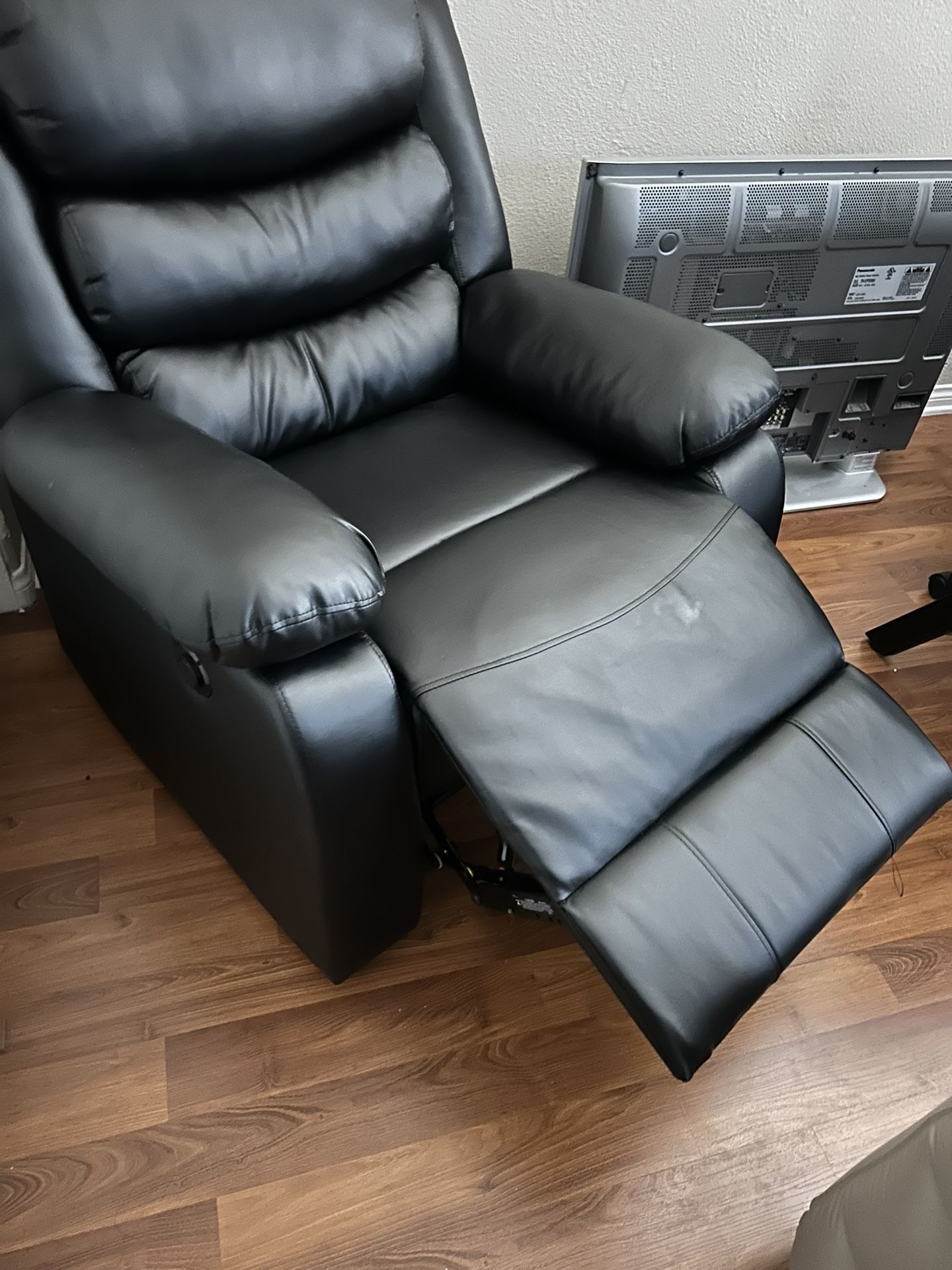 Leather Power Recliner for Sale in Las Vegas, NV OfferUp