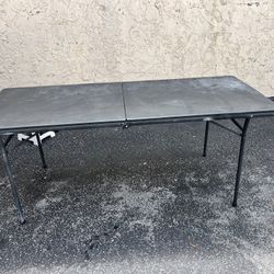 Plastic Table 