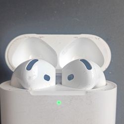 Apple air pods 4th gen +USBC case