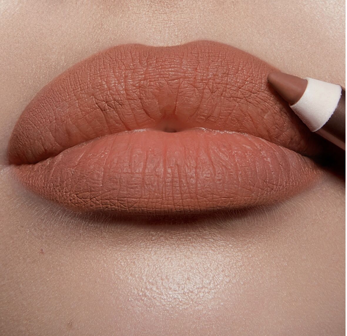 New! Charlotte Tilbury💕👄”HOT GOSSIP ” 👄💕Lip Cheat Lip Liner    