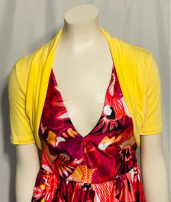 Fever Yellow Shrug Juniors Size Medium