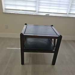 Coffee/nightstand Table