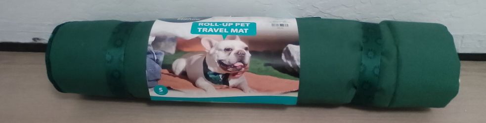 Roll up pet travel mat
