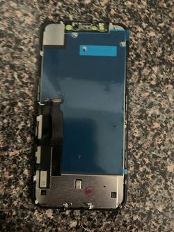 iPhone XR screen cracked Olny