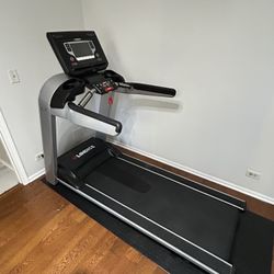 Landice L8 Cardio Treadmill 