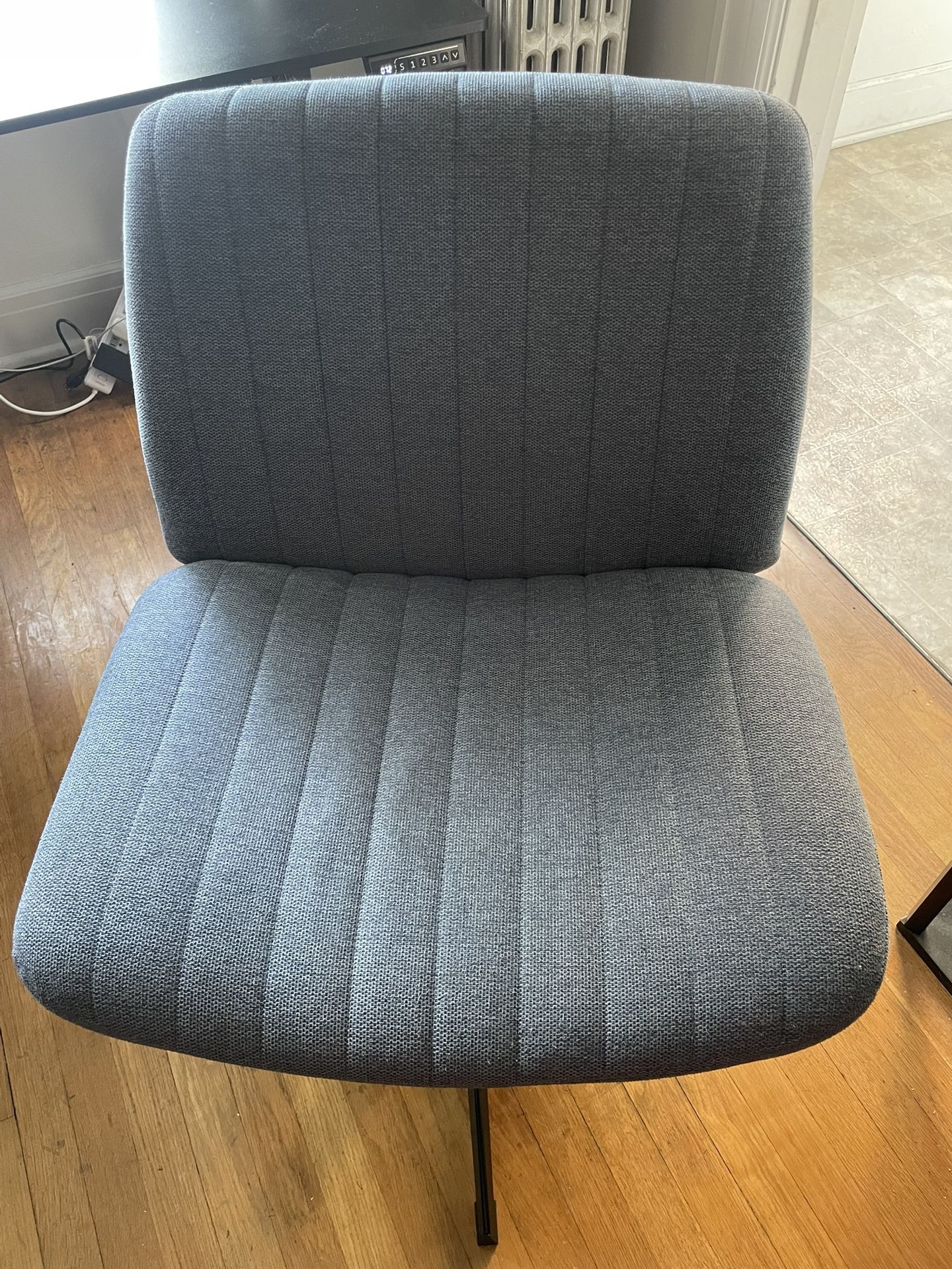 Criss Cross Legged Office Chair