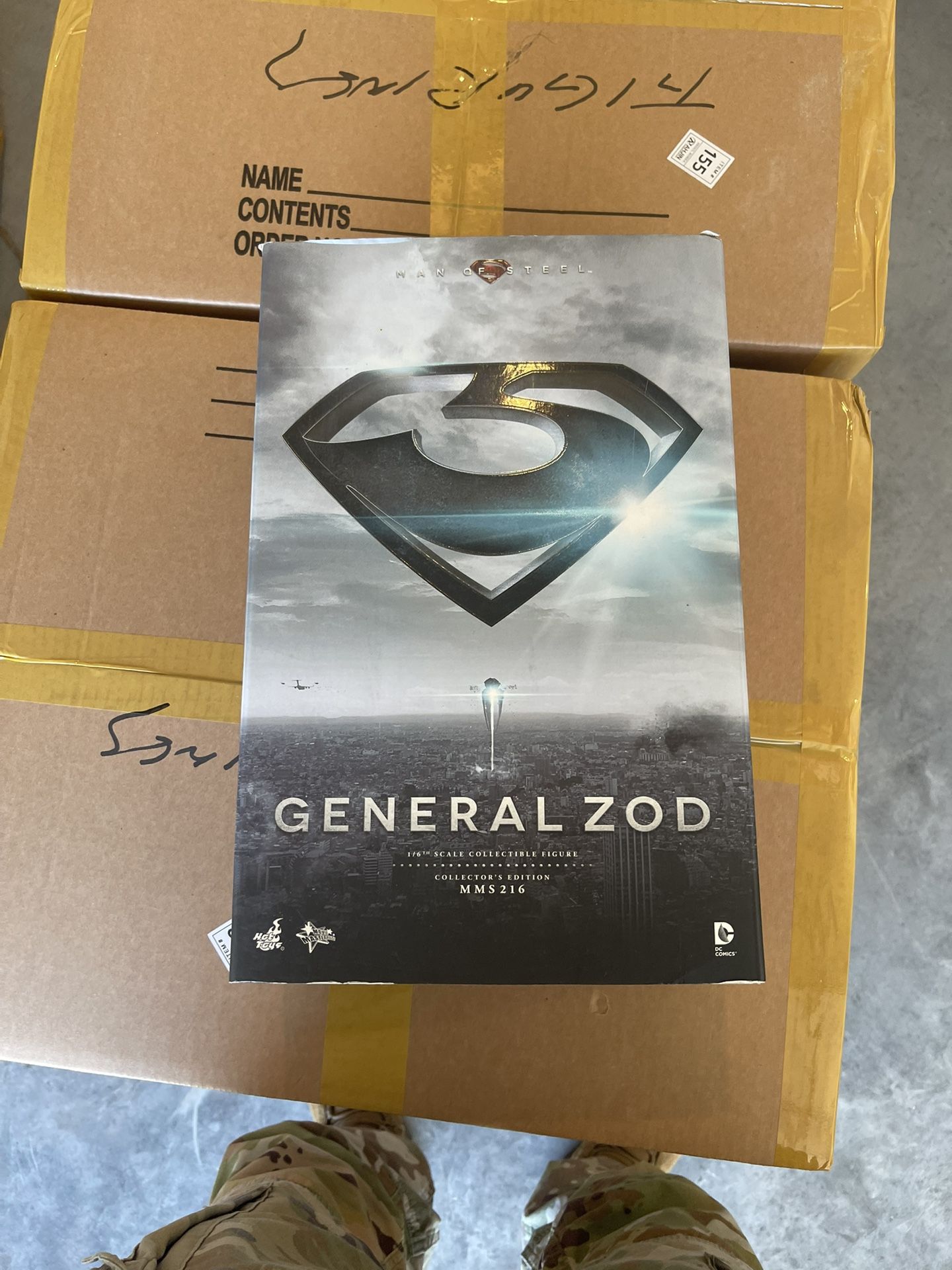 General Zod Collector Edition Hot Toy