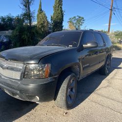 2007 Chevy Tahoe Parting out 
