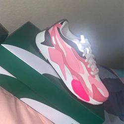 $80 Woman Pumas For Sale Brand New Size 7