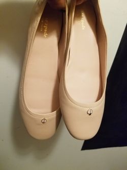 Sz8 pale pink Kate Spade flats yes tgere available dnt ask