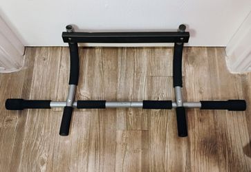 Pull Up Bar