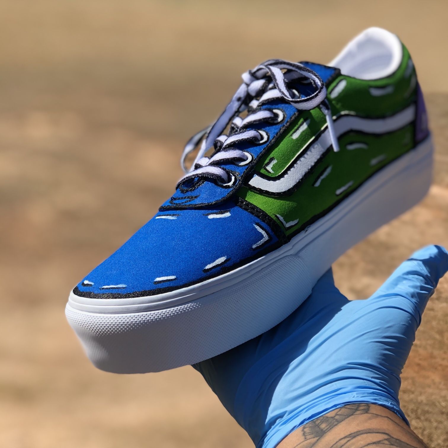 CUSTOM CARTOON VANS