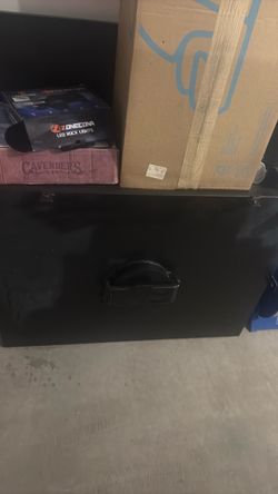 Metal tank