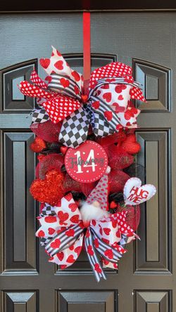 Valentines 💌 Day Wreaths 