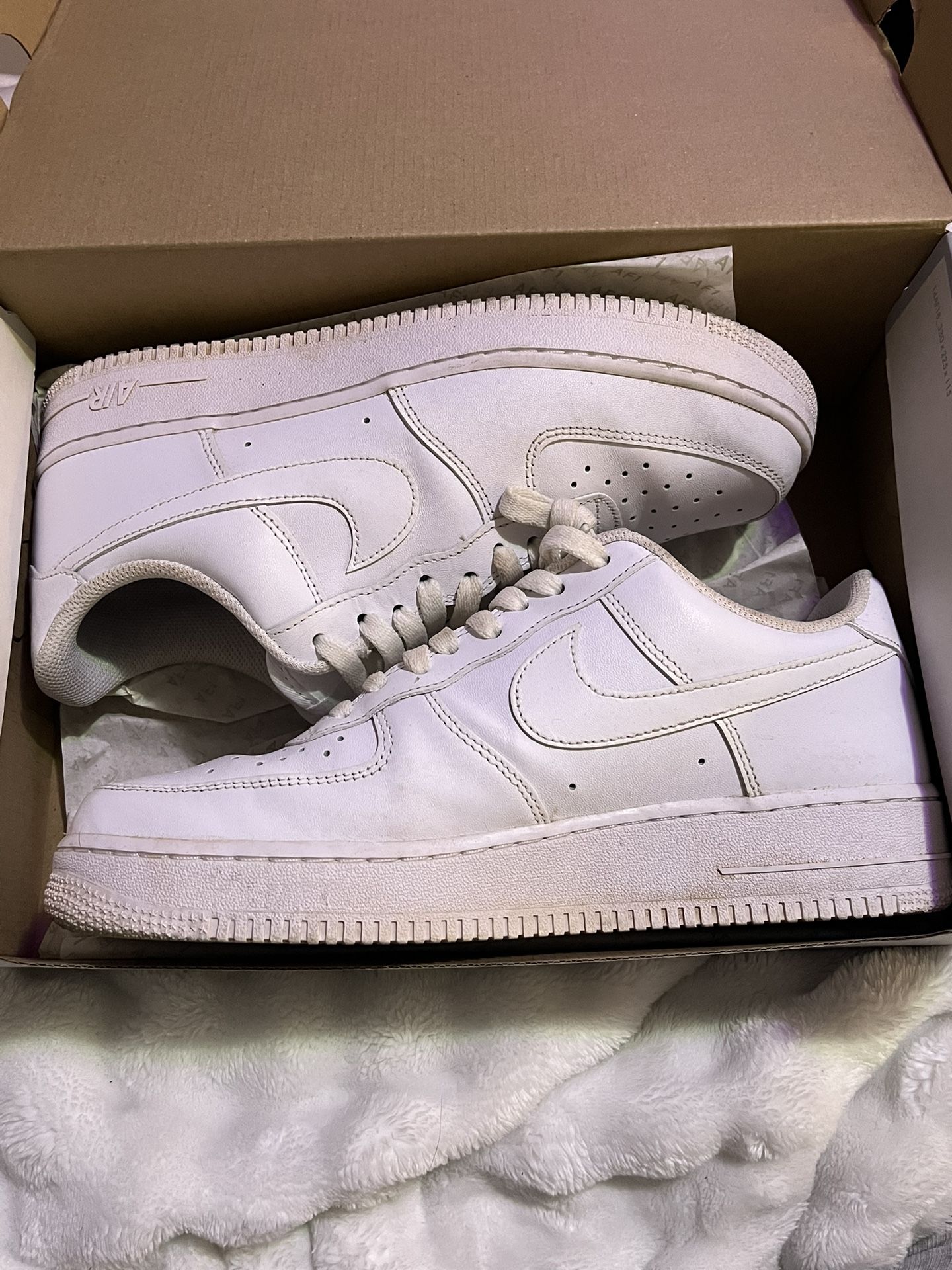 Nike Air Forces Women’s Size 11.5