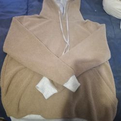 Womens Tresics Soft Hoodie Sweatshirt, Light Brown, Gray Inside Hoodie And On Sleeve, And The Bottom, Pockets, Fleece, 100% Cotton. XL.