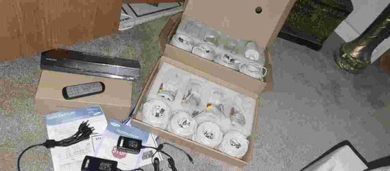 BRAND NEW OPEN BOX 8 SAMSUNG CAMERA SETUP