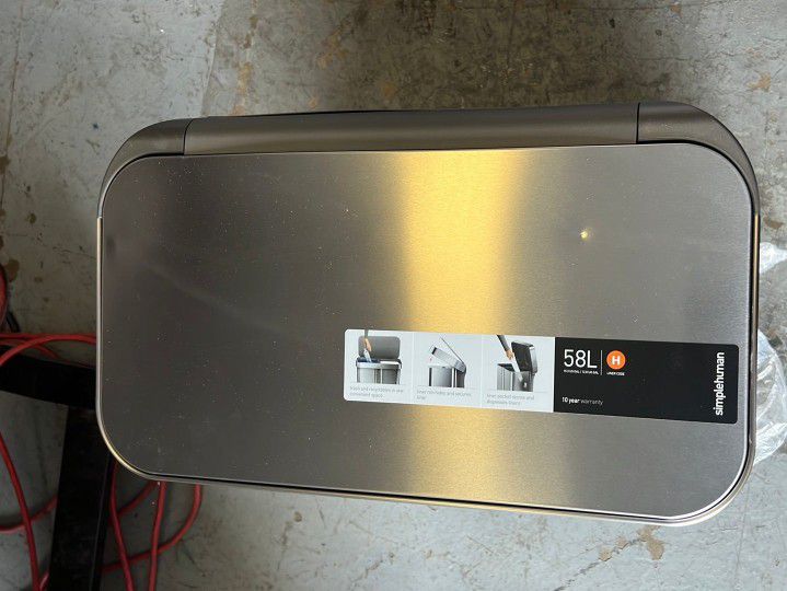 Simplehuman 58L Dual Compartment Step Can with Compost Caddy & Code H Liners,  60-pack for Sale in Long Beach, CA - OfferUp