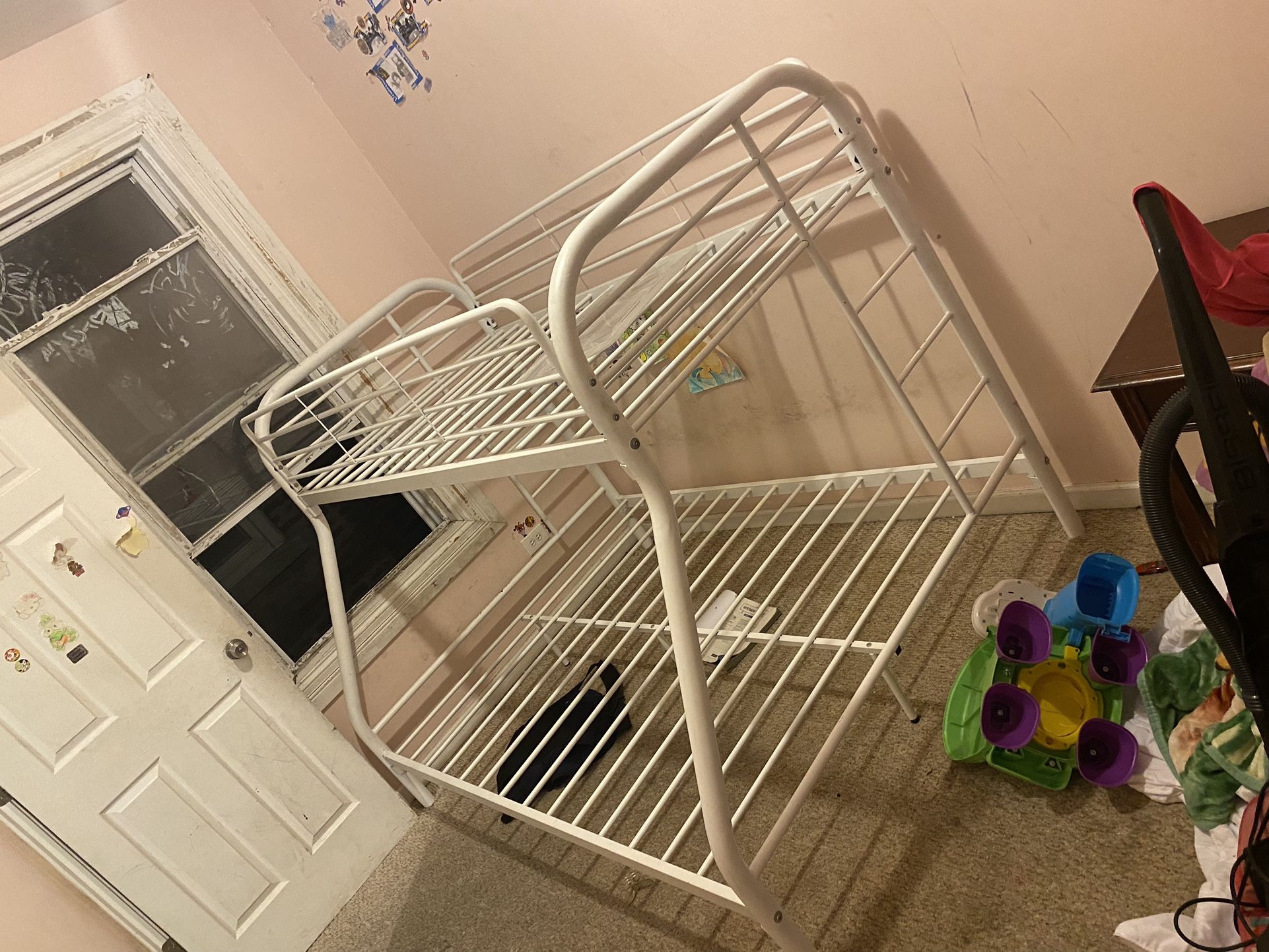 BUNK BED Twin Over Full