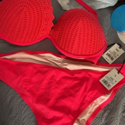 Swimsuit/ Bathing Suit/ Bikini 