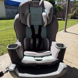 Graco Extend2Fit Convertible Car Seat