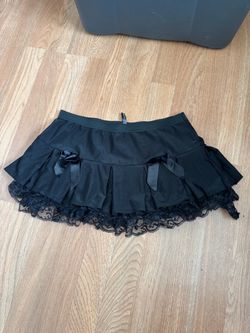 InRage Black Pleated Lace Trim Mini Skirt Size Med/Lg