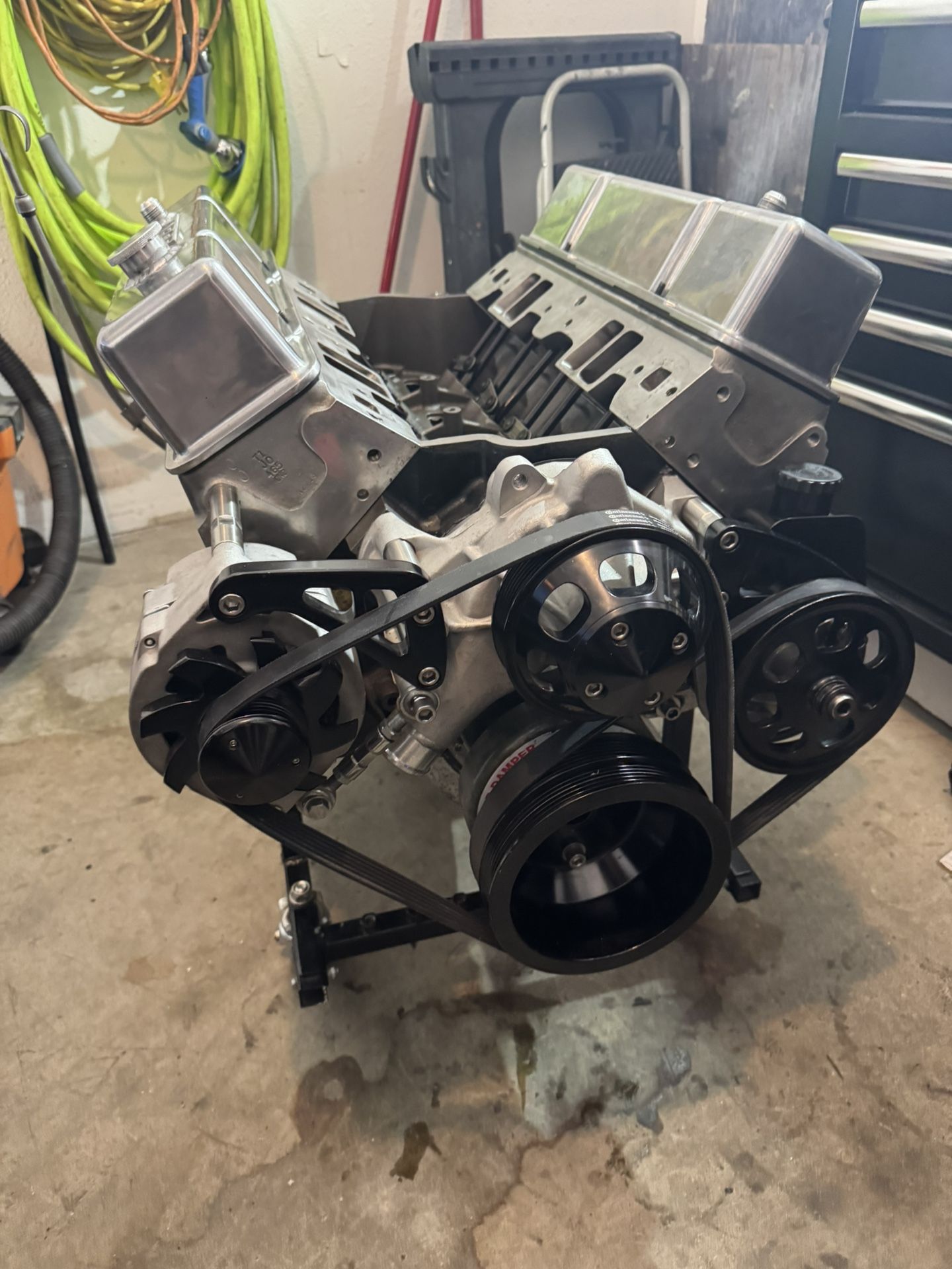 Small Block Chevy Gen 1 Engine 