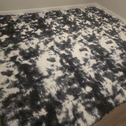 Black/White Area Rug