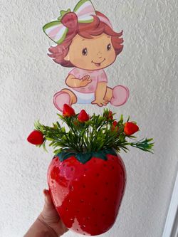 Baby Strawberry Shortcake Centerpieces