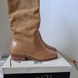 New Size 7.5 Tan Boots Women's Shoes