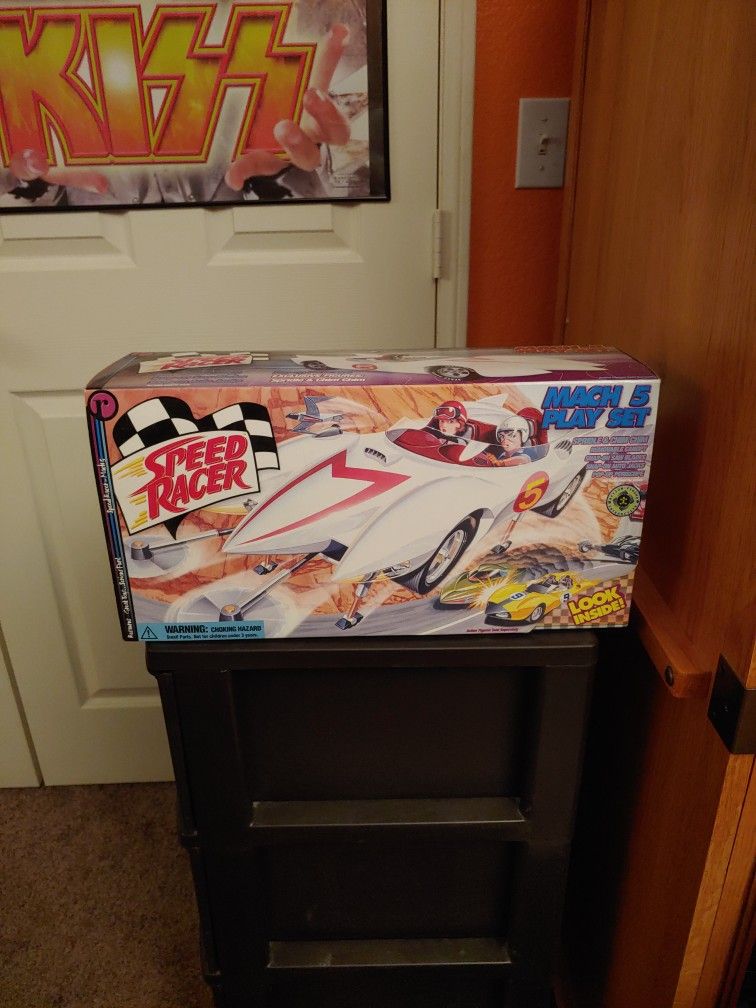 SPEED RACER MACH 5 PLAY SET WITH SPRIDLE & CHIM CHIM.