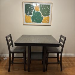 Living Spaces Gray Table Set With 4 Chairs