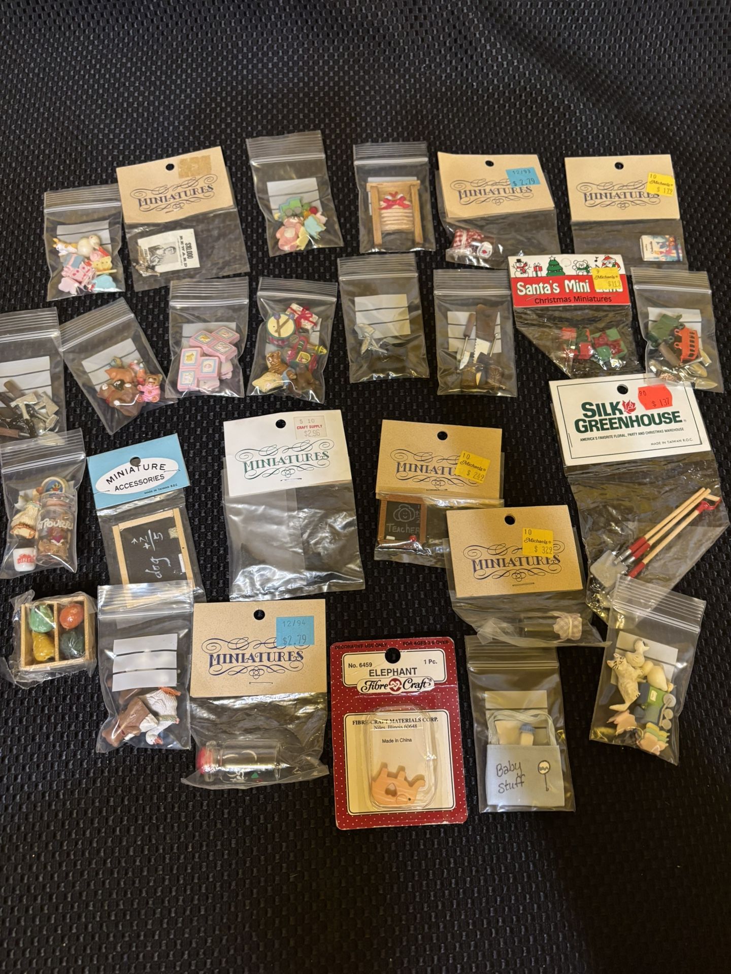 Dollhouse Miniatures Lot 2