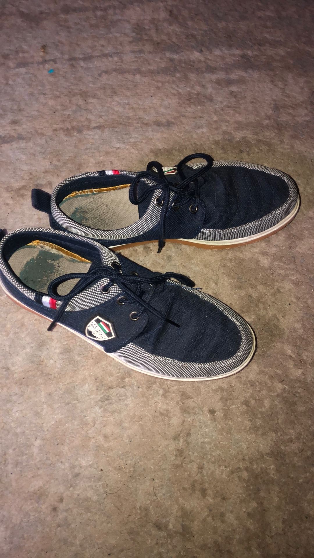 Men’s shoes 8.5
