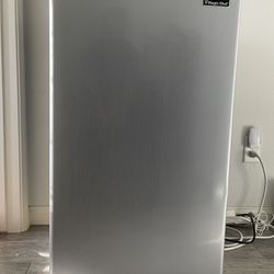 Compact Refrigerator, Refrigerator 