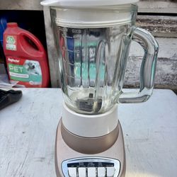 Black+Decker Glass Blender – Multiple Speeds – Ice Crush – Works – $20 Firm