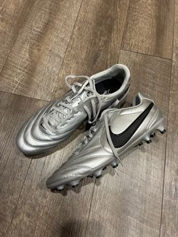 Nike Tiempo Ligera Silver size 11