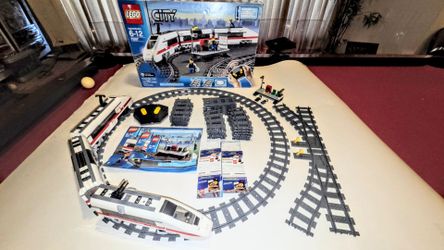 Lego 7897 light rail train plus extra tracks