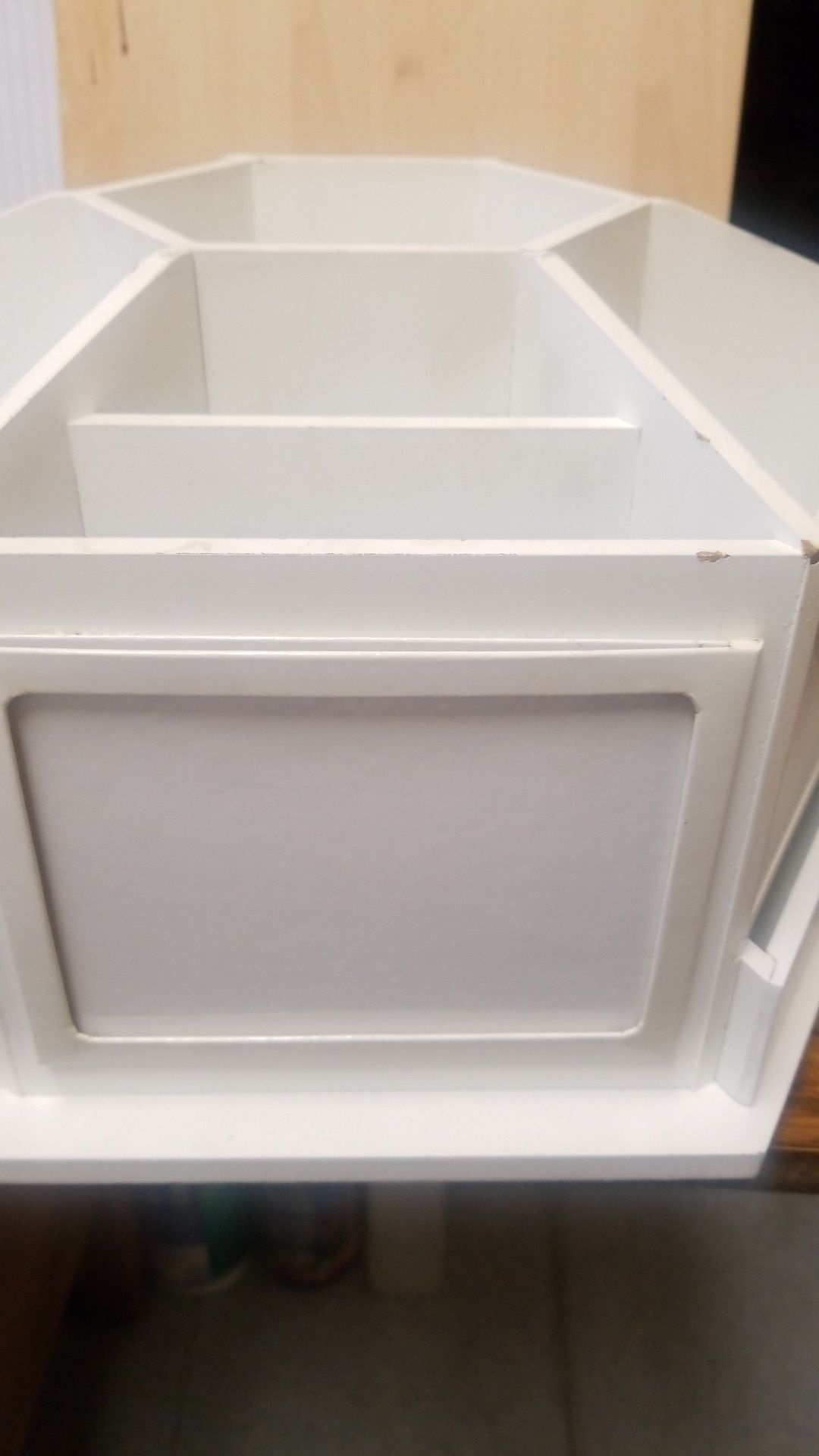 Desk top organizer rotary