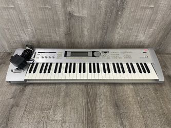 Korg Triton Le Music Workstation 