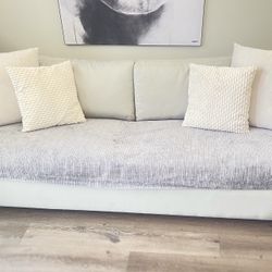 Couch With Queen Pull Out Bed 