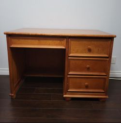 Desk Great Condition $100